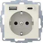 B.Kwadrat Gniazdo SCHUKO z ładowarką USB A+C 2.4/3.0 A; samozaciski; krem połysk
