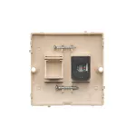 SIMON BASIC WMUK-0510F2-9011 Gniazdo komputerowe RJ45 pojedyncze, kategoria 5e (moduł). Montaż gniazda na wkręty do puszki; beż