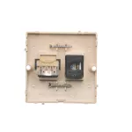 SIMON BASIC WMUM-0500F2-9011 Gniazdo komputerowe RJ45 kat.5e + telefoniczne RJ11 (moduł). Montaż gniazda na wkręty do puszki; beż