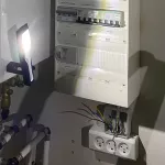 Akumulatorowa lampa robocza LED 200 lm MINI MAG PRO 03.5692