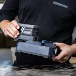 Akumulatorowa lampa robocza 2000 lm VEGA 2 CONNECT 03.6106C