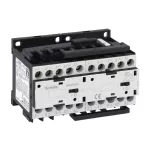 11BGR0901A400 Styczniki w układzie nawrotnym, zewnętrzna blokada mechaniczna i zestaw przyłączeniowy, 9A AC3 cewka AC, 4kW. Napięcie cewki 400VAC 50/60Hz