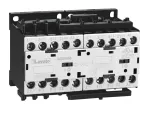 11BGR1201D012 Styczniki w układzie nawrotnym, zewnętrzna blokada mechaniczna i zestaw przyłączeniowy, 12A AC3 cewka DC, 5.7kW. Napięcie cewki12VDC