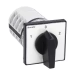 7GN3275U Łącznik krzywkowy serii 7GN, przełącznik sieci, 4 pola, 32A, do montażu tablicowego, z czarnym pokrętłem i tabliczką 65x65mm