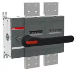 OT3200E02P Rozłącznik izolacyjny 3200A, 2P, napęd z przodu, z wałkiem i czarną rączką IP65, montaż na płycie montażowej, zestaw