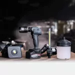 Akumulatorowa lampa robocza w zestawie z wymiennymi głowicami MULTILIGHT CONNECT KIT 49.0518