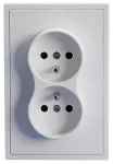 iZi Plakietka gniazda podwójnego z uziemieniem (2x2P+Z) biała