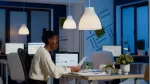 Żarówka LED Philips MASTER klasa A 2.3W zamiennik 40W 485lm 3000K LEDBulbND2.3-40W E27 830 A60 CL G UE Szkło przezroczyste 5 lat gwar