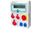 Rozdzielnica RSS04 IP44 Rozdzielnica rozłącznikiem włącz-wyłącz 100A okienko inspekcyjne 12 modułów wyposażona w okablowanie do podłączenia zabezpieczeń z gniazdami: 1x32A 3P+N+Z 400V~ 2x16A 3P+N+Z 400V~ 2x16A 2P+Z 250V~