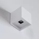 CUBO A4/3 kinkiet LED 2x3W/366lm/34D/930, 230V, biały sygnałowy (mat struktura) RAL 9003