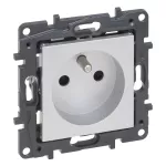 Niloe Step - gniazdo zasilające 2P+Z, zaciski automatyczne, z przesłoną- kolor aluminium, Legrand