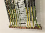 Szyna uziemienia elektrycznego, Nieosłonięty, 6 Connections, 2 Number of Disconnects, 550 mm