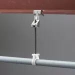 nVent CADDY Rod Lock wieszak ze stali sprężynowej dla prętów z zaciskiem kołnierzowym, M6 Pręta, 3–8 mm Kołnierz