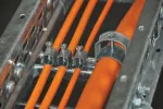 Klamra kablowa C-EC do profila strut, 44–48 mm OD