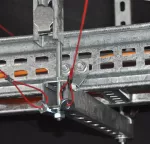 nVent CADDY Quick Clip Zatrzaskowy usztywniacz pręta, M10 Pręta