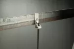 J-TI/T Klips pręta do płatwi C, Stal sprężysta, M8 Otworu, Gwintowany, 4–6,5 mm Kołnierz