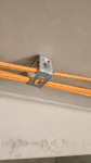 Uchwyt kablowy nVent CADDY, ognioodporny, metalowy, 15 kabli