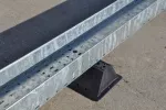 Podpora koryta kablowego nVent CADDY Pyramid Tool-Free - zestaw, 318 mm