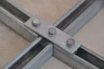 Płaski łącznik z trzema otworami, Stal, HD, 136 mm