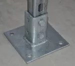 Podstawa słupa dla profili strut typu A, HD, 150 mm x 150 mm x 100 mm x 32 mm