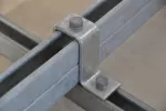 Łącznik w kształcie „U” do profili strut typu AA/E, symetryczny