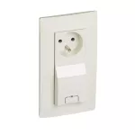 NILOE - GNIAZDO 2P+Z 16 A ZACISKI SPRĘŻYNOWE Z PRZESŁONĄ Z ŁADOWARKĄ USB 1000 MA KREMOWE, Legrand