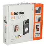 Zestaw 1-rodzinny z wideodomofonem Classe 300 Smart Wi-Fi (jasny) z panelem Linia 3000 w kolorze czarnym, Bticino