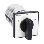 7GN3212U Łącznik krzywkowy serii 7GN, przełącznik gwiazda-trójkąt, 32A, do montażu tablicowego, z czarnym pokrętłem i tabliczką 65x65mm