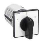 7GN3213U Łącznik krzywkowy serii 7GN, przełącznik silnika dwubiegunowego 1-0-2, układ Dahlandera, 32A, do montażu tablicowego, z czarnym pokrętłem i tabliczką 65x65mm