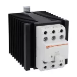 HS2C6HV060D024 Przekaźnik półprzewodnikowy, z radiatorem, 3 fazowy (kontrola 2 faz), 60A, 4...32VDC, zaciski śrubowe