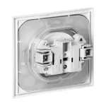 Gniazdo pojedyncze p/t 2P+Z, bryzgoszczelne z klapką Luna, 16A, 250V, PT-16LH, srebrny