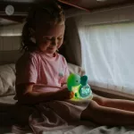 MARY'S lampka nocna z budzikiem Słonik na biegunach