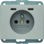 K.5 Gniazdo z uziemieniem z ładowarką USB C+C 20W PD, stal szlachetna lakierow