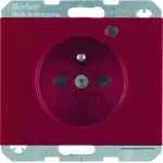 K.1 Gniazdo z uz. i LED kontrolną z podwyż. ochr. st., czerwony