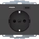 K.1 Gniazdo SCHUKO z ładowarką USB A+C 2.4/3.0 A; samozaciski; antracyt mat