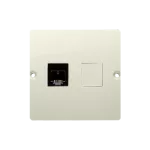 Simon Basic WMUT-0310x2-9011 Gniazdo telefoniczne RJ11 (moduł). Montaż gniazda na wkręty do puszki; beż