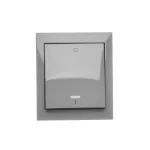 Simon Aquaclick WA-CW2LXXX-XX-18XX Łącznik dwubiegunowy natynkowy z podświetleniem, IP44, 10AX, 250V~, zaciski śrubowe; ciemnoszary