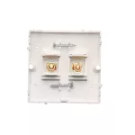 Simon Basic WMUG-010002-1011 Gniazdo głośnikowe pojedyncze -1 kolumna głośnikowa (moduł). Przekrój przew. dla wyjścia 6 mm2. Mocowanie na wkręty do puszki; biały