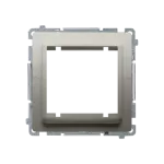 Simon Basic WMUZ-74x3xx-H012 Adapter (przejściówka) na osprzęt standardu 45 × 45 mm. Montaż do puszki na łapki i wkręty; satynowy