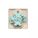 Simon Basic WMBW-102102-9011 Gniazdo wtyczkowe z uziemieniem podwójne, z funkcją niezmienności faz, z przesłonami, 16A, 250V~, zaciski śrubowe. Kompletne - nie do ramek; beż