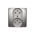 Simon Basic WMBW-102101-H011 Gniazdo wtyczkowe z uziemieniem podwójne, z funkcją niezmienności faz, 16A, 250V~, zaciski śrubowe. Kompletne - nie do ramek; satynowy