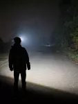 AWTOOLS LATARKA CZOŁOWA DUOBEAM CREE LED 3xAAA BLACK LINE