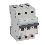 WYŁĄCZNIK NADPRĄDOWY S 313 3P C 50A 10000A SERII TX3