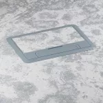 Puszka do podłóg technicznych, o pojemności 12 modułów (22,5x45 mm) montowanych poziomo, z pokrywą standardową z tworzywa, obciąż. 3 kN