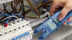 Tester prądu / napięcia LED + LCD 200A AC/DC cęgi otwarte True RMS