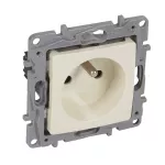 NILOE - GNIAZDO 2P+Z 16 A Z PRZESŁONĄ AUTOMATYCZNE ZACISKI SPRĘŻYNOWE KREMOWE