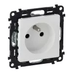 VALENA LIFE GNIAZDO 2P+Z BIAŁE 16 A – 250 V~