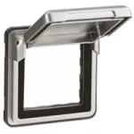 Soliroc - Adapter do osprzetu Mosaic z klapka - IP55