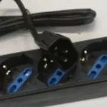 UPS PDU adapter we IEC wy 3 x SCHUKO