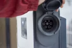 GREEN'UP PREMIUM: STACJA ŁADOWANIA POJAZDÓW ELEKTRYCZNYCH TYPU WALLBOX, TRÓJFAZOWA, 22KW, MODE 3, 1 PUNKT ŁADOWANIA, IP44, IK08, Z ZABEZPIECZENIEM 6MA DC, Z MODUŁEM KOMUNIKACJI I CZYTNIKA RFID
